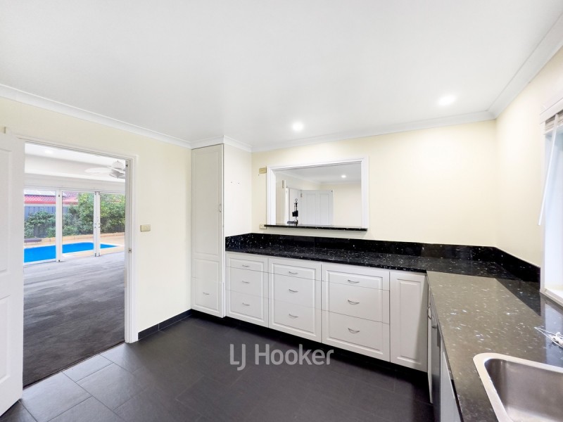 5 Christchurch Place, College Grove WA 6230