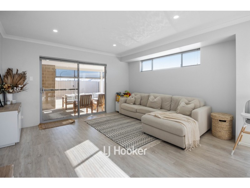 16 Tiffany Centre, Dalyellup WA 6230