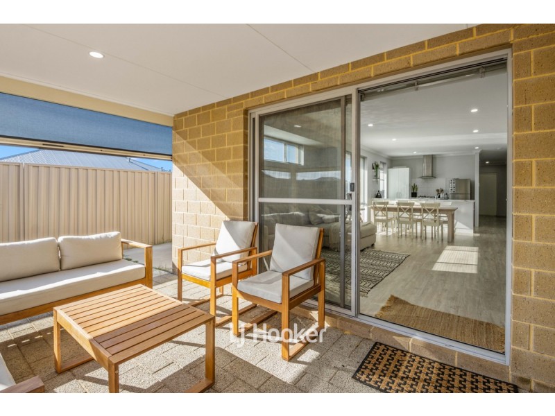 16 Tiffany Centre, Dalyellup WA 6230