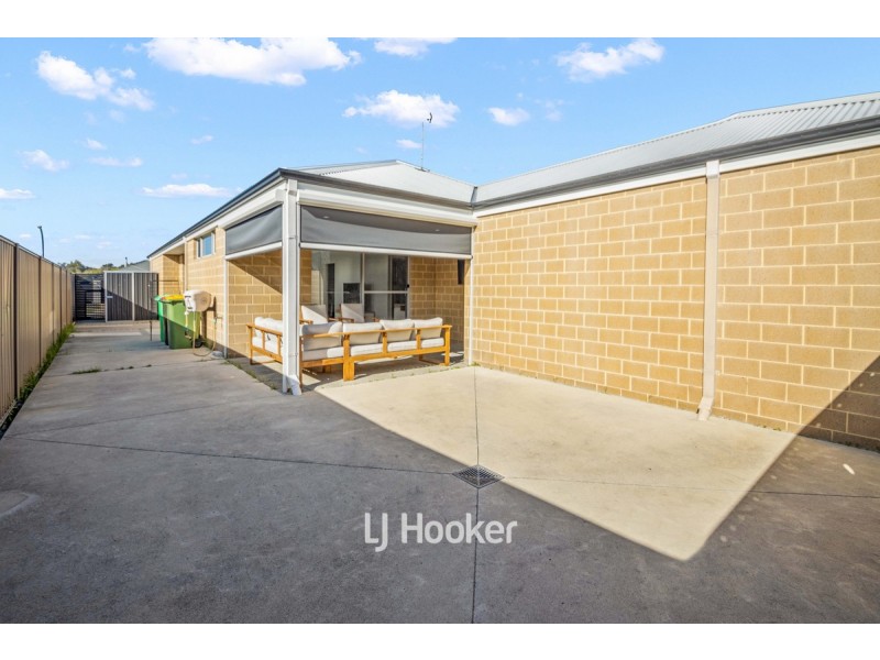 16 Tiffany Centre, Dalyellup WA 6230