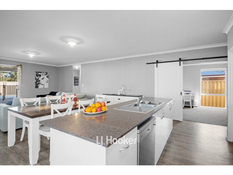 14 Unicup Way, Dalyellup WA 6230