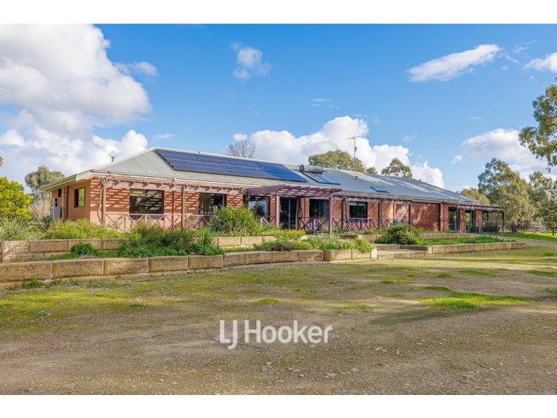 159 Sixth Street, Harvey WA 6220