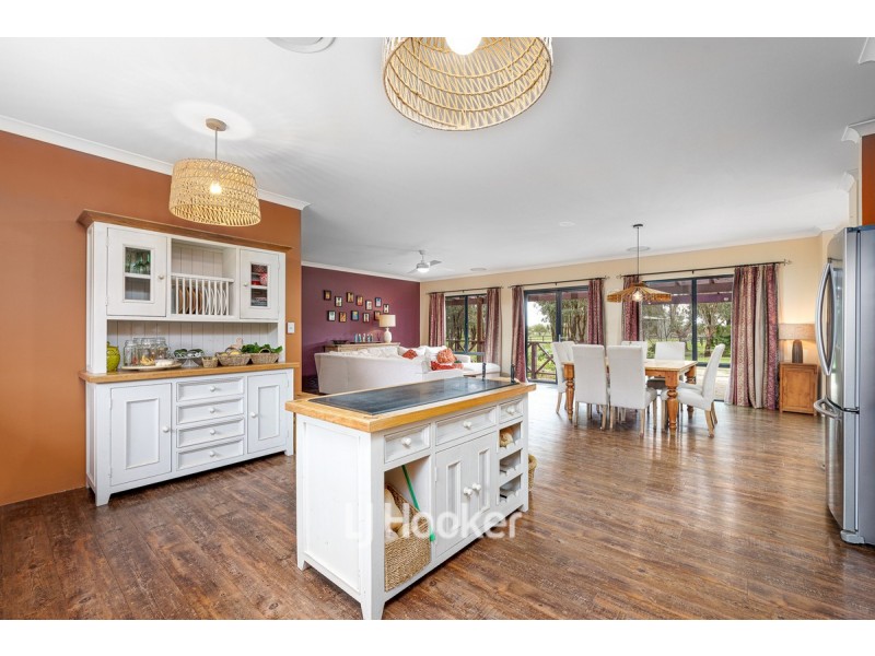 159 Sixth Street, Harvey WA 6220