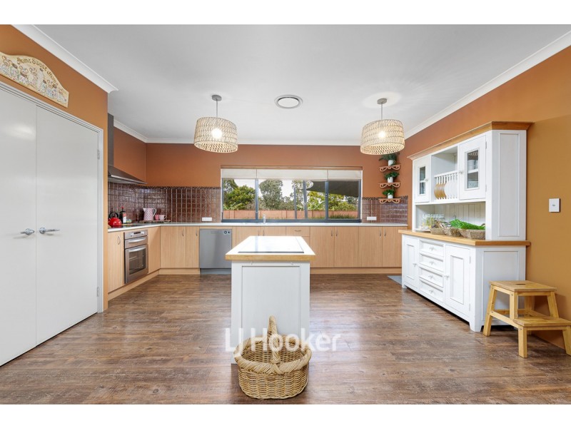 159 Sixth Street, Harvey WA 6220