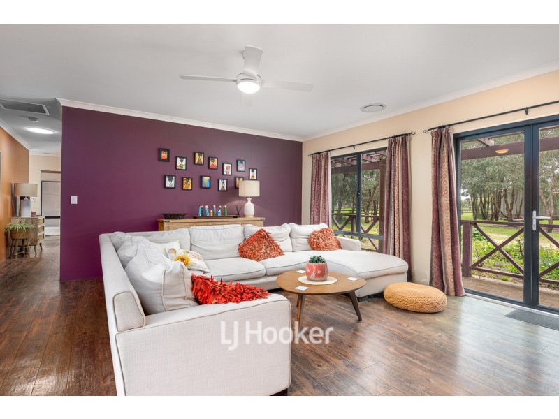 159 Sixth Street, Harvey WA 6220