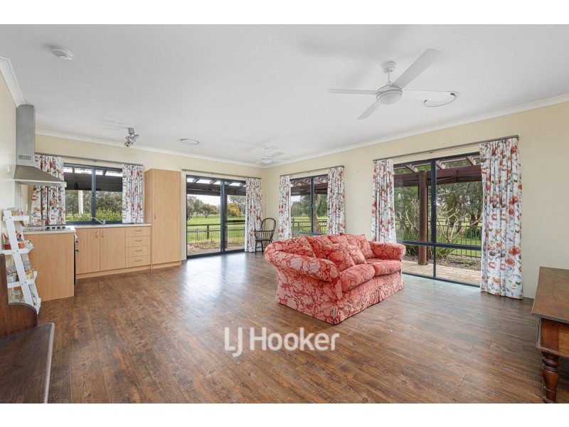 159 Sixth Street, Harvey WA 6220