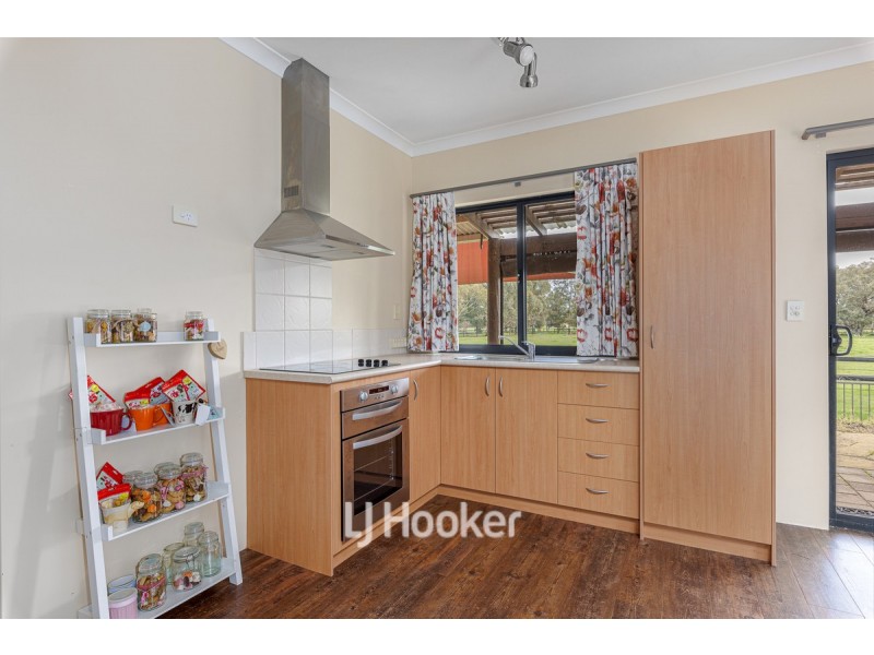 159 Sixth Street, Harvey WA 6220