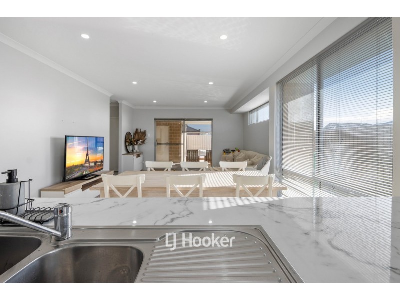 16 Tiffany Centre, Dalyellup WA 6230