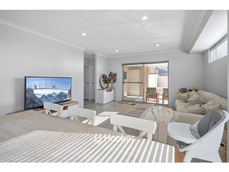 16 Tiffany Centre, Dalyellup WA 6230