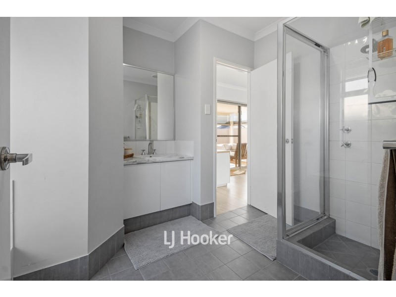 16 Tiffany Centre, Dalyellup WA 6230