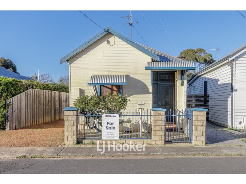 19 Ednie Street, Bunbury WA 6230