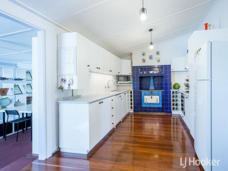 10 Third Street, Harvey WA 6220