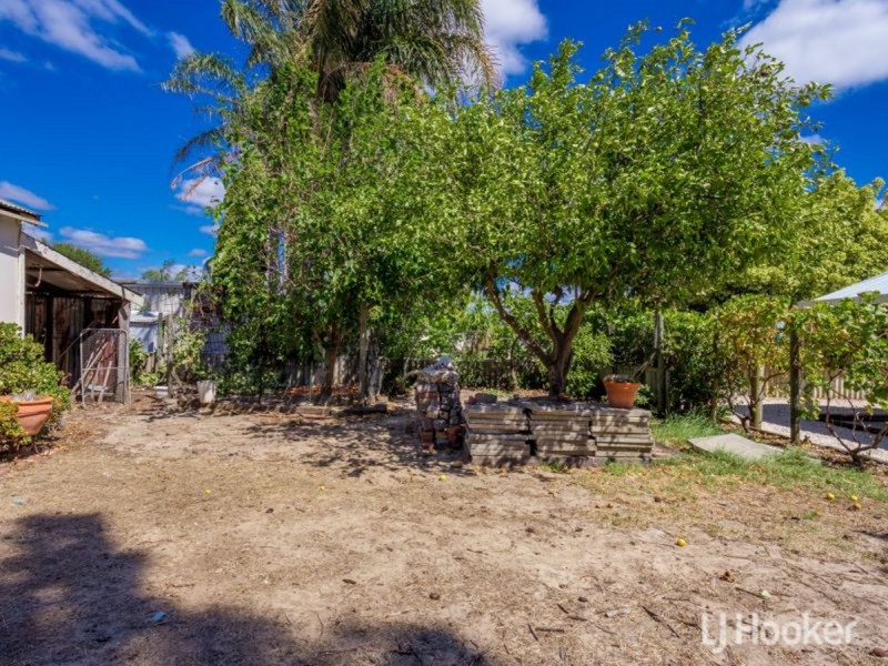 10 Third Street, Harvey WA 6220