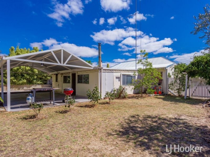 10 Third Street, Harvey WA 6220