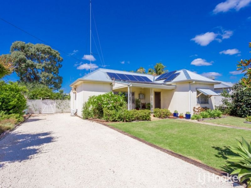 10 Third Street, Harvey WA 6220