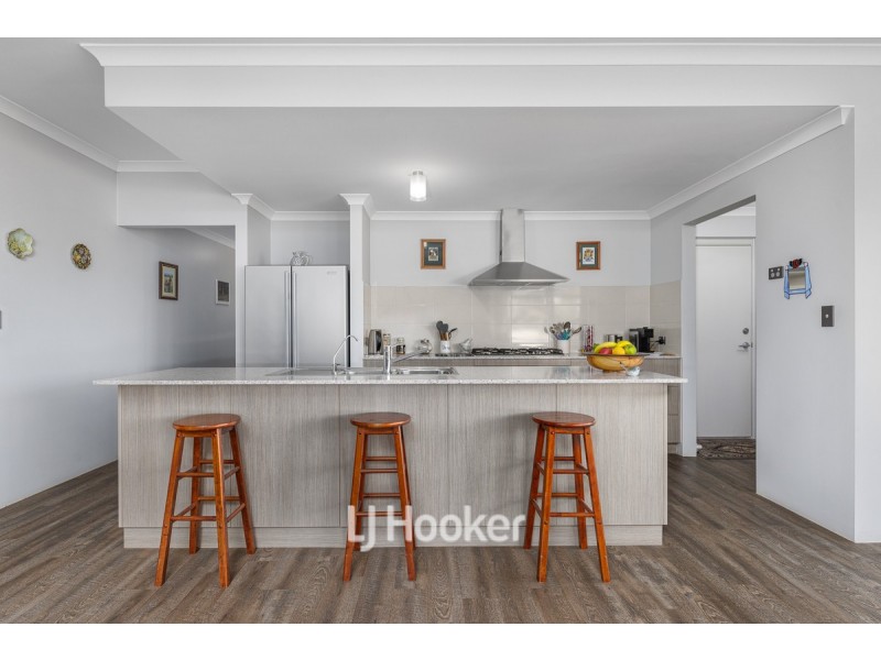 15 Wellington Boulevard, Collie WA 6225