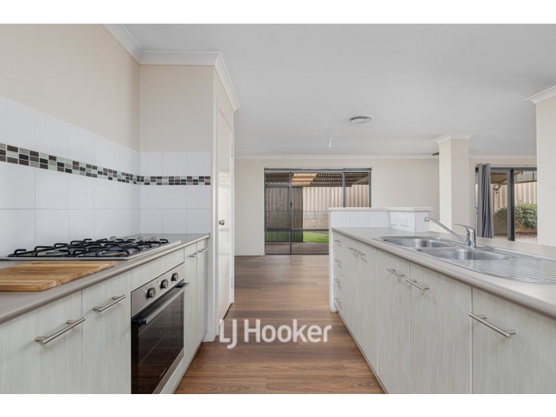 10 Lawson Road, Dalyellup WA 6230