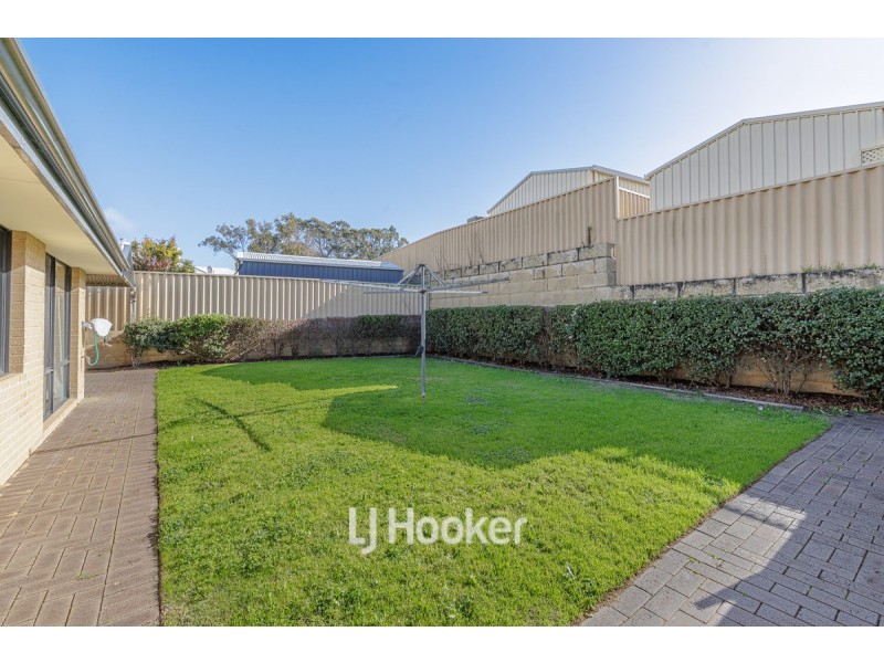 10 Lawson Road, Dalyellup WA 6230