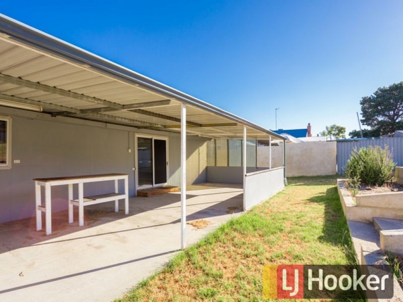 5 Moore Street, Collie WA 6225