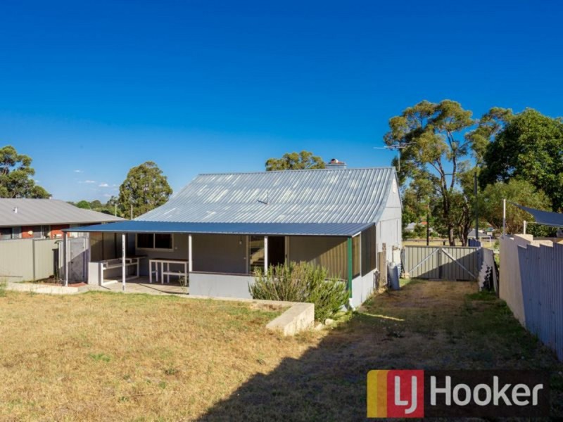 5 Moore Street, Collie WA 6225