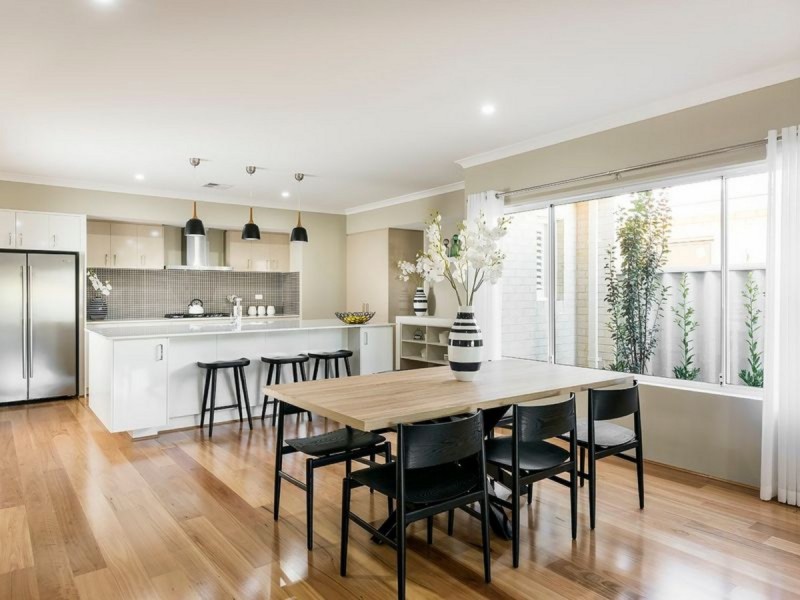 2 Bluff Road, Dalyellup WA 6230