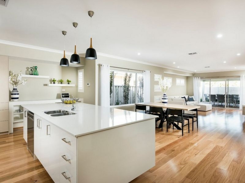 2 Bluff Road, Dalyellup WA 6230