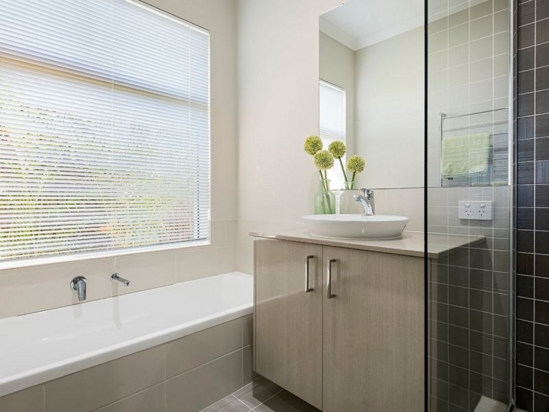 2 Bluff Road, Dalyellup WA 6230
