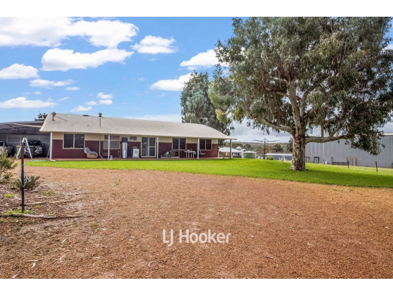 85 Booth Street, Collie WA 6225