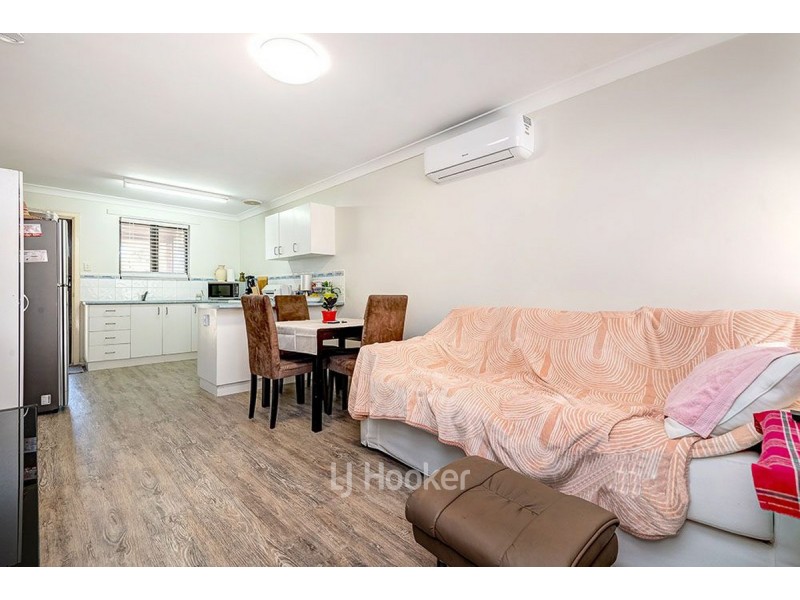 4/4 Davenport Way, Withers WA 6230