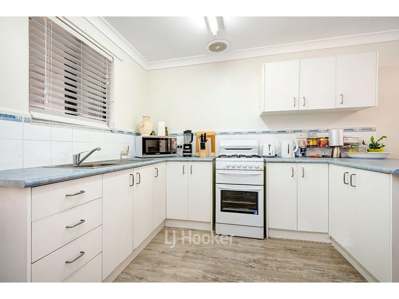 4/4 Davenport Way, Withers WA 6230