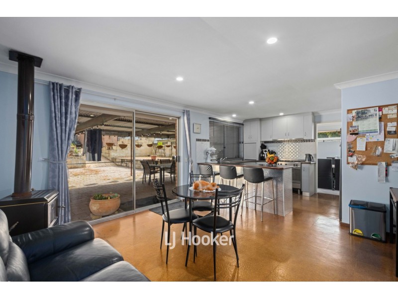 6 Cameron Street, Allanson WA 6225