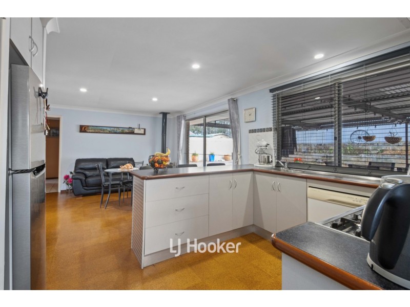 6 Cameron Street, Allanson WA 6225