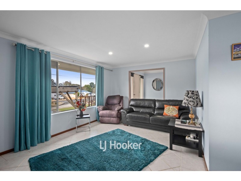 6 Cameron Street, Allanson WA 6225