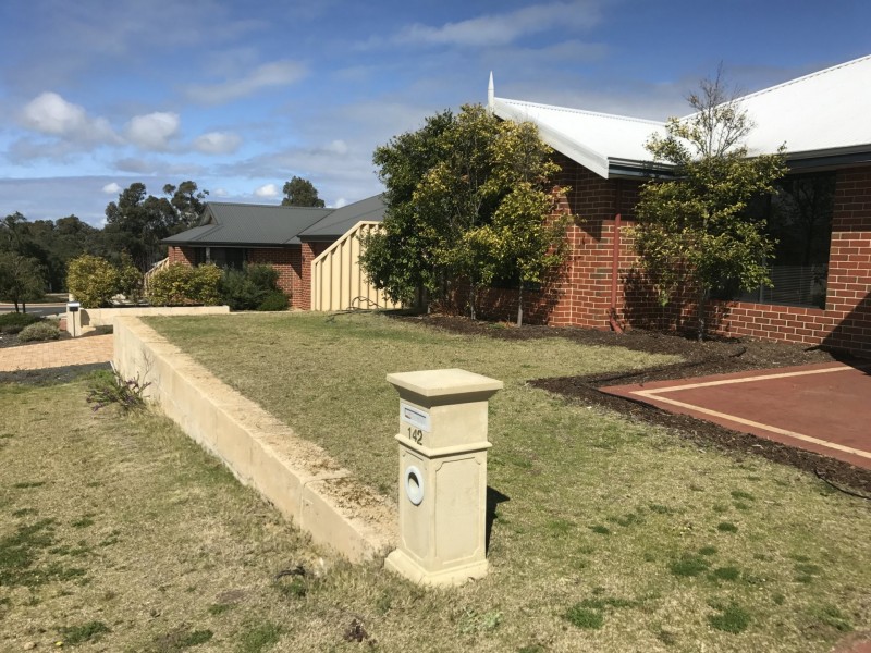 142 Hornibrook Road, Dalyellup WA 6230