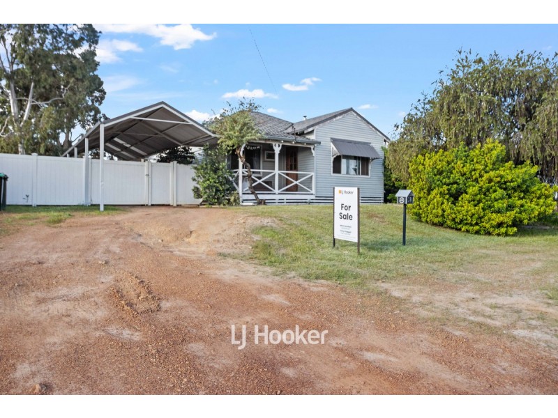 38 Deakin Street, Collie WA 6225