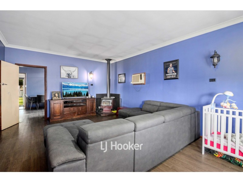 38 Deakin Street, Collie WA 6225