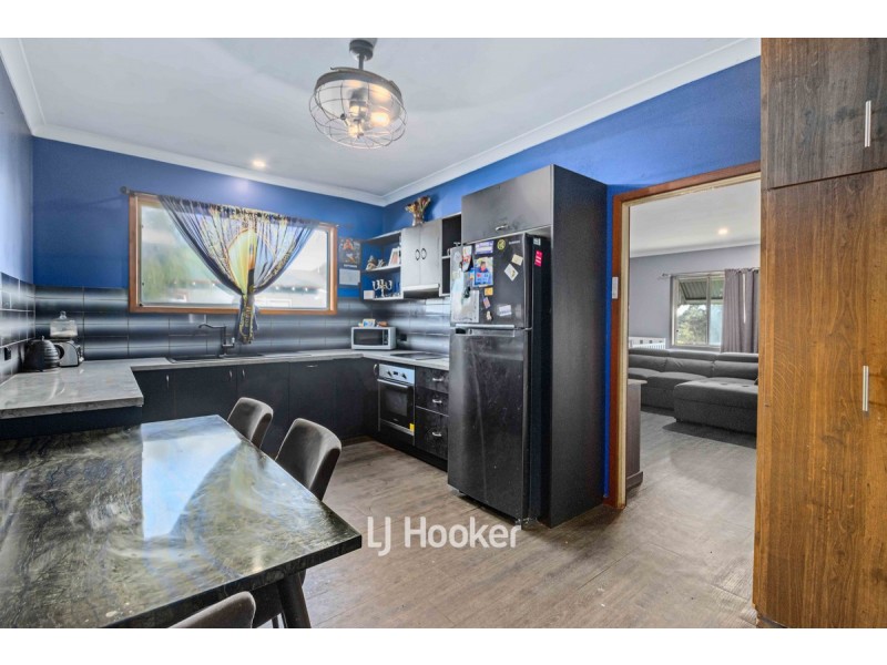 38 Deakin Street, Collie WA 6225