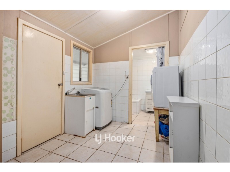 38 Deakin Street, Collie WA 6225