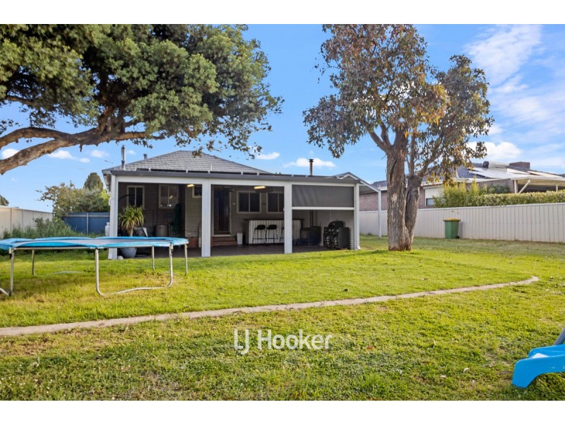 38 Deakin Street, Collie WA 6225