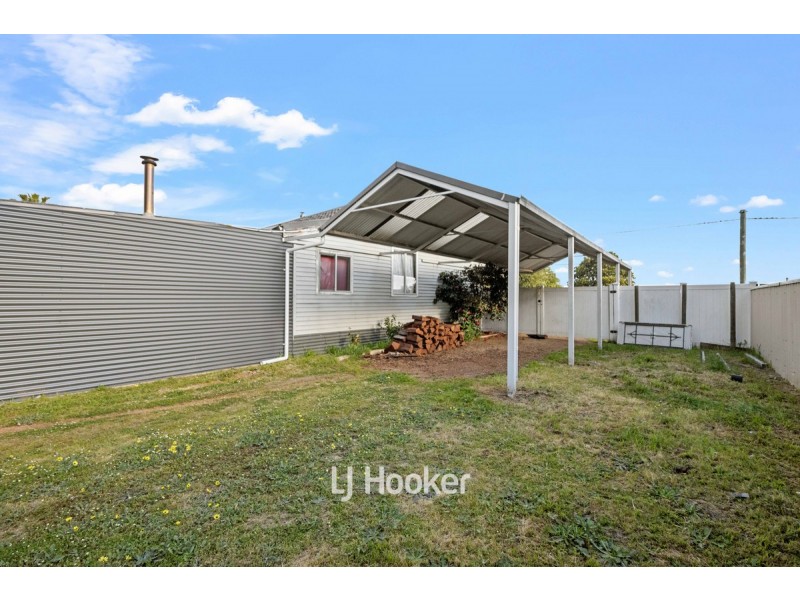 38 Deakin Street, Collie WA 6225