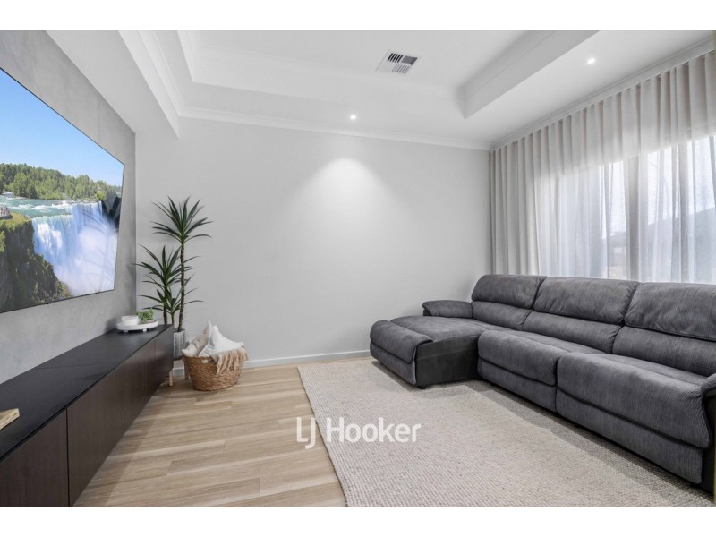 10 Sanders Parade, Glen Iris WA 6230