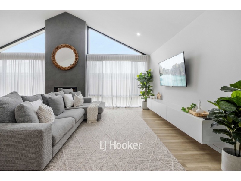 10 Sanders Parade, Glen Iris WA 6230