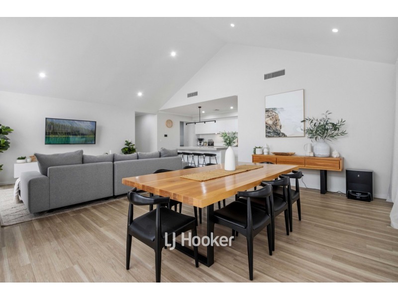 10 Sanders Parade, Glen Iris WA 6230