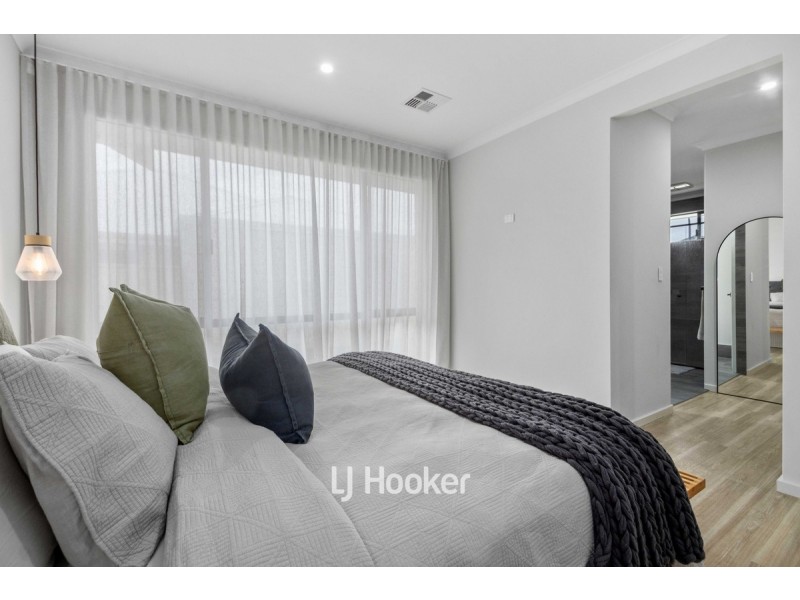 10 Sanders Parade, Glen Iris WA 6230