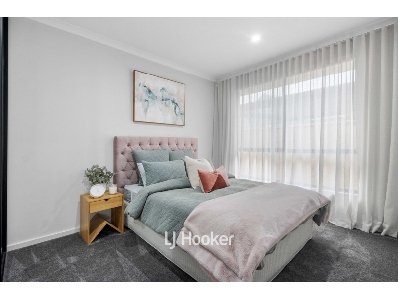 10 Sanders Parade, Glen Iris WA 6230