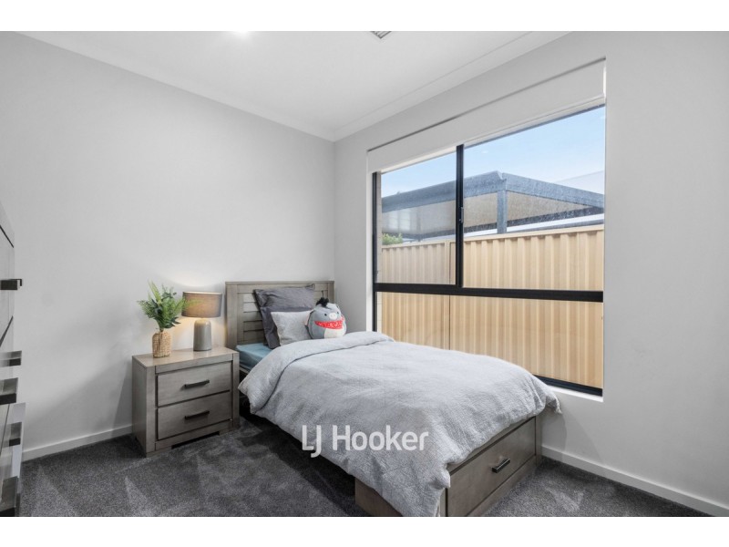 10 Sanders Parade, Glen Iris WA 6230