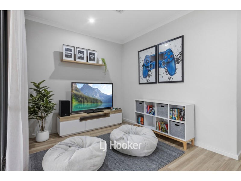 10 Sanders Parade, Glen Iris WA 6230