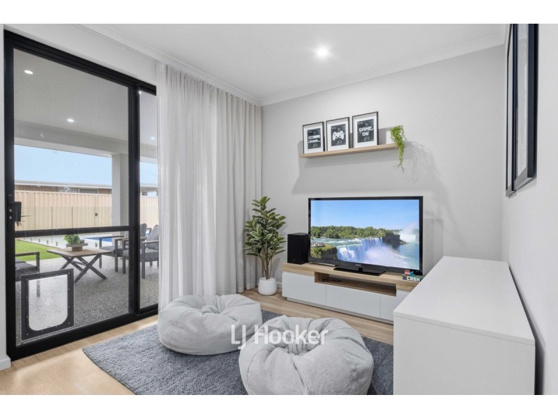 10 Sanders Parade, Glen Iris WA 6230