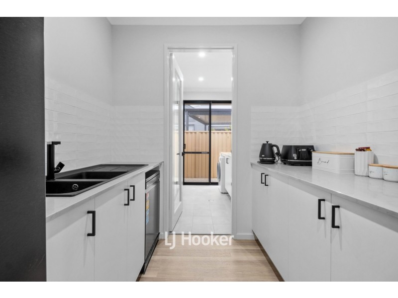 10 Sanders Parade, Glen Iris WA 6230