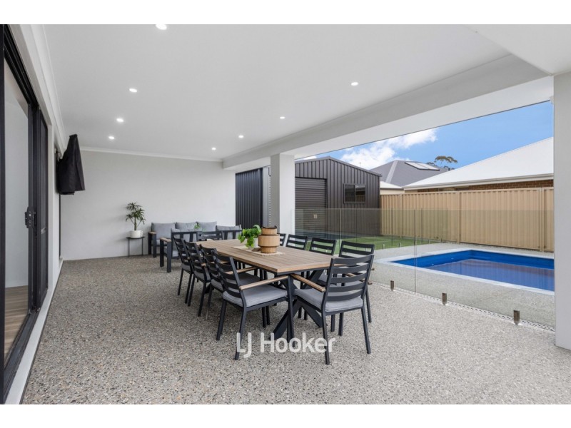 10 Sanders Parade, Glen Iris WA 6230